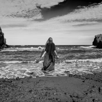 Photography titled "The widow of the sea" by Fernando David Amador De Paz, Original Artwork, Digital Photography