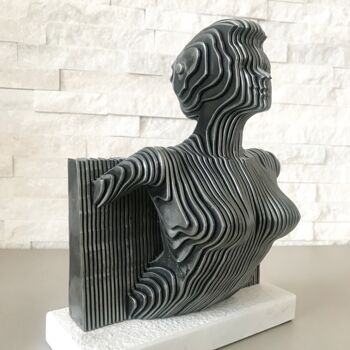 Sculpture titled "Prigioniera di ques…" by Filippo Pietro Castrovinci, Original Artwork, Metals