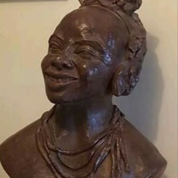 「Africa」というタイトルの彫刻 Jeanine Fitou Valensによって, オリジナルのアートワーク, テラコッタ