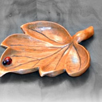 Sculpture titled "Leaf" by Flory, Original Artwork, Wood