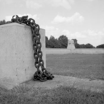 Fotografie mit dem Titel "chaine" von Frédéric Duchesnay, Original-Kunstwerk, Analog Fotografie