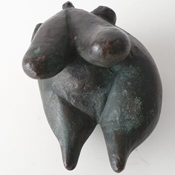 Skulptur mit dem Titel "Buste de femme 2" von Gérard Cyne, Original-Kunstwerk, Bronze