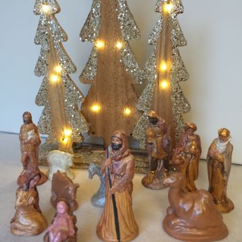 Artesanía titulada "CRECHE DE NOEL N° 4" por Geneviève Madrigal, Obra de arte original