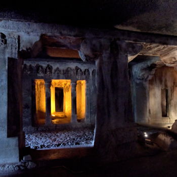 Fotografia intitolato "Inside the Cave of…" da Goutam Chakraborty, Opera d'arte originale