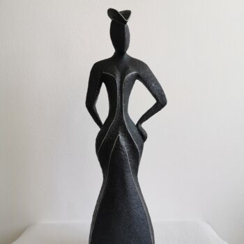 Escultura titulada "Fashion Miss - Noir…" por Grazia Compagnino, Obra de arte original, Arcilla