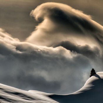 Fotografía titulada "Storm Clouds Are Co…" por Grigore Roibu, Obra de arte original, Fotografía digital