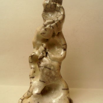 Sculpture titled "Mégalithe sorcier c…" by Guenzone, Original Artwork, Ceramics