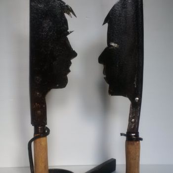 Escultura titulada "Les visages" por Guy Romedenne, Obra de arte original, Madera