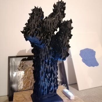 Sculpture titled "Black male Cactus" by Hélène Battaini, Original Artwork, Glass