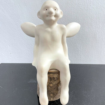 Escultura titulada "Man Angel" por Hilbertas Jatkevicius, Obra de arte original, Cerámica