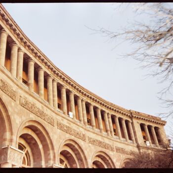 Fotografia intitolato "Армения, Ереван, Пл…" da Ilia Kuznetsov, Opera d'arte originale, fotografia a pellicola