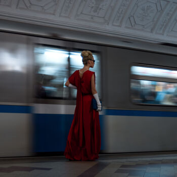 Fotografia intitolato "Arrival of the train" da Irina Nekliudova, Opera d'arte originale, Fotografia digitale