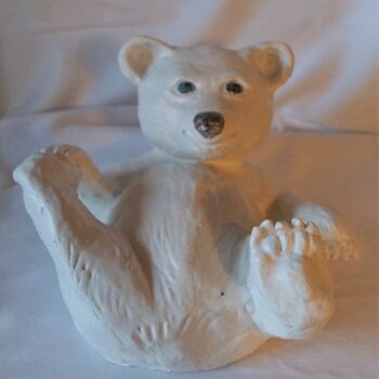 Sculpture titled "OURSON BLANC" by Isabelle Zwang, Original Artwork, Ceramics