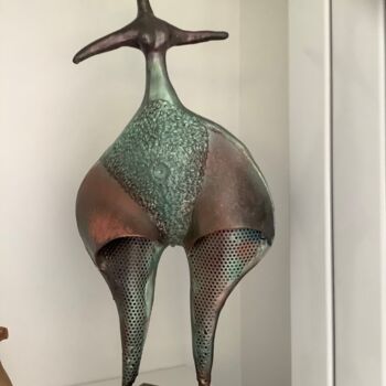 Скульптура под названием "Rina" - Isadiva, Подлинное произведение искусства, Металлы
