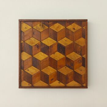 제목이 "Wood cube gommalacca"인 디자인 Jacopo Rossi로, 원작, 테이블 아트