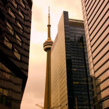 Fotografia intitolato "CN Tower in a new c…" da Janos Gardonyi, Opera d'arte originale