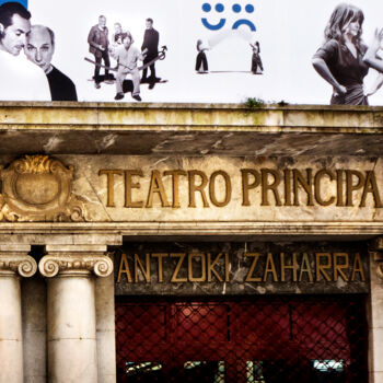 Photography titled "Teatro Principal" by Jeff Griffiths, Original Artwork, Digital Photography