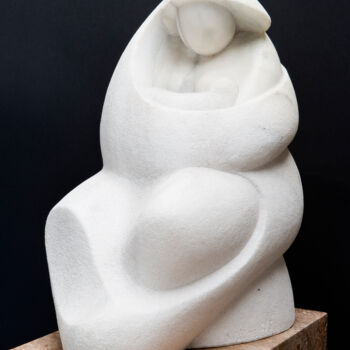 Sculpture titled "Maternidad" by Jesús (Xuxo) Vazquez, Original Artwork, Stone