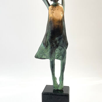 Skulptur mit dem Titel "Angel no. EA III/IV" von Joanna Zakrzewska-Cholewa, Original-Kunstwerk, Bronze