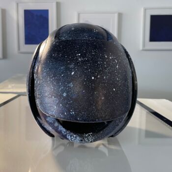 设计 标题为“Milky Way Art Helmet” 由Joelle Cabanne, 原创艺术品, 饰品