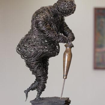 Rzeźba zatytułowany „Fragile hope 39x19x…” autorstwa Karen Axikyan, Oryginalna praca, Metale