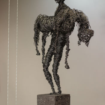 Escultura titulada "Lost friend (54x30x…" por Karen Axikyan, Obra de arte original, Metales