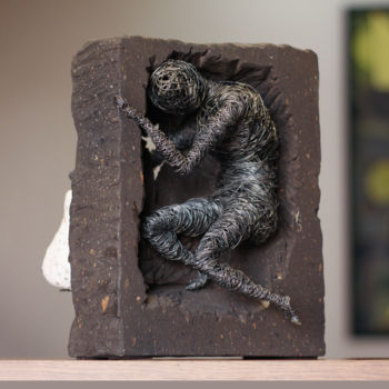 Rzeźba zatytułowany „Hidden pear (30x21x…” autorstwa Karen Axikyan, Oryginalna praca, Metale