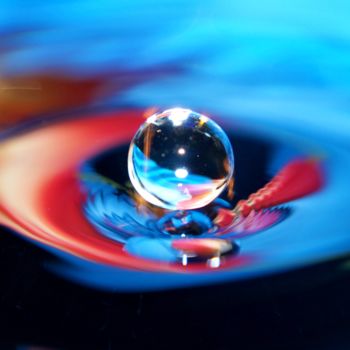 Photography titled "colorful water drop" by Klaus Vartzbed, Original Artwork