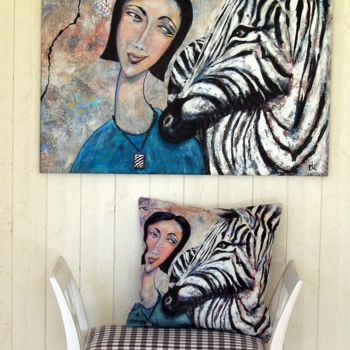 Arte têxtil intitulada "Pillow with zebra.j…" por Carina Linné, Obras de arte originais