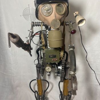 Sculpture titled "robot postapocalypt…" by Loic Baron, Original Artwork, Metals