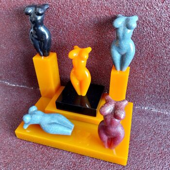 Sculpture titled "5GIRLS2 DIFFERENT O…" by Maas Tiir, Original Artwork, Resin