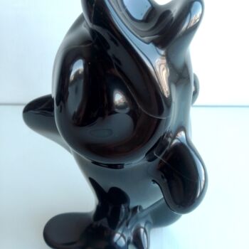 Sculpture intitulée "BLACK FISH 2 WITH I…" par Maas Tiir, Œuvre d'art originale, Résine