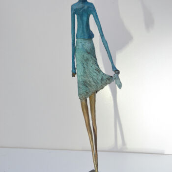 Escultura titulada "La Femme dans le Ve…" por Manoyan, Obra de arte original, Bronce