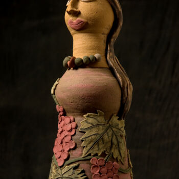 Sculpture intitulée "κούκλα" par Margia Tasanataki, Œuvre d'art originale, Argile