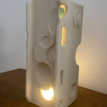Скульптура под названием "Lampe d’ambiance I…" - Marie-Pierre Montet, Подлинное произведение искусства, Глина