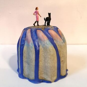 Sculpture titled "L'Elégante au Chien…" by Maroussia Chanut, Original Artwork, Resin