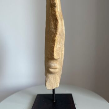 Escultura titulada "Head 4" por Martin James, Obra de arte original, Piedra