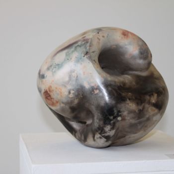 Sculpture titled "repli" by Martine France Moreau, Original Artwork, Ceramics