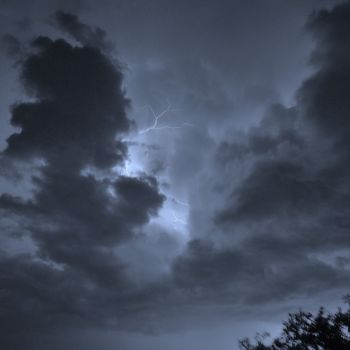Fotografia zatytułowany „ciel d'orage” autorstwa Martine Maury, Oryginalna praca, Fotografia nie manipulowana