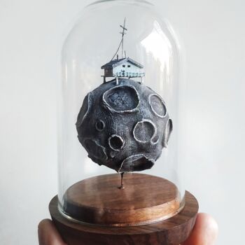 Escultura titulada ""Dark Moon"" por Mikhail Davydov, Obra de arte original, Arcilla polimérica