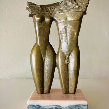 Scultura intitolato "“Together forever”" da Milko Dobrev, Opera d'arte originale, Bronzo