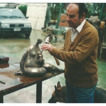 Escultura intitulada "Statua piccola in B…" por Luciano Morosi 1930 - 1994, Obras de arte originais