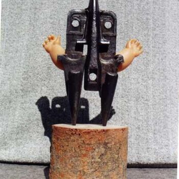 Sculpture intitulée "Haut les mains" par Myriam Schmaus, Œuvre d'art originale, Métaux