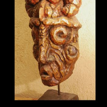 Skulptur mit dem Titel "Masque" von Nicolas Bouriot (KRB1), Original-Kunstwerk, Holz