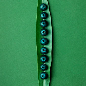 Photography titled "Blueberry pod" by Letis, Original Artwork, Digital Photography
