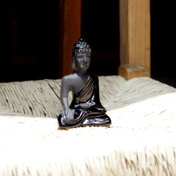 Escultura titulada "Bouddha Siddharta s…" por Ollinmexica-Obsidienne, Obra de arte original, Piedra