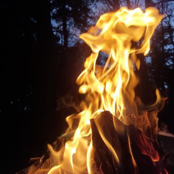 Fotografia intitolato "FEUERLIEBESTANZ" da Omsurya Sandra Inti Ruphay, Opera d'arte originale