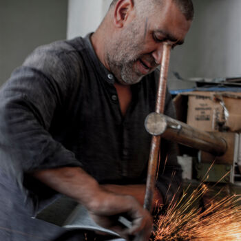 Photography titled "laborer" by Orhan Güldeste, Original Artwork, Non Manipulated Photography