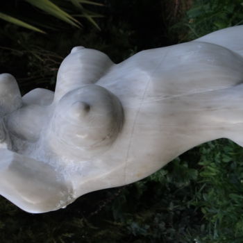 Sculptuur getiteld "Vénus Engloutie" door Daniel Casenove, Origineel Kunstwerk, Steen