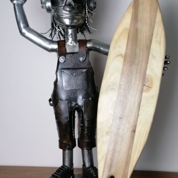 Sculpture titled "Surfeur" by Pacom, Original Artwork, Metals